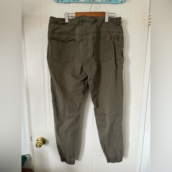 TenTree Olive Green Trousers - Picture 6 of 9